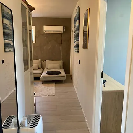 Flott Og Enkel Til Leie Leilighet *